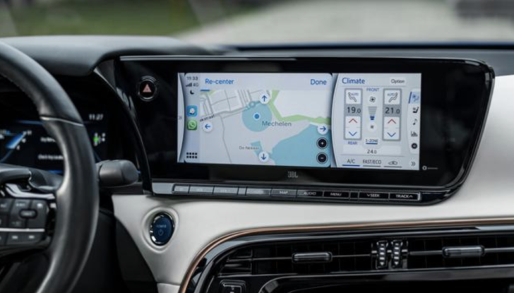 Toyota Mirai 2021: la berlina a idrogeno arriva a fine marzo da 66.000 Euro - Foto 3 di 27