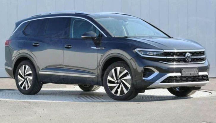 Volkswagen Talagon: i primi scatti del maxi SUV tedesco - Foto 1 di 3