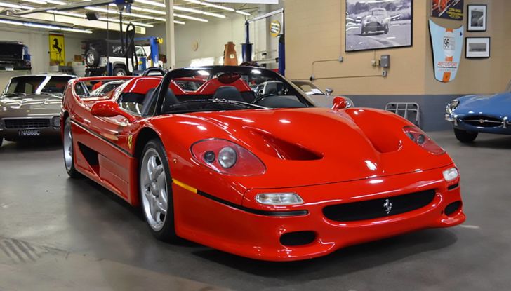 Ferrari F50 senza proprietario USA
