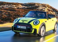 Mini Cabrio 2021: la Cooper “scoperta” si tinge di giallo