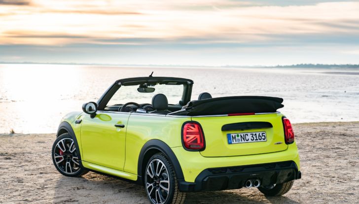 Mini Cabrio 2021 Zesty Yellow