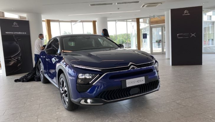 Citroën C5 X: la nuova berlina francese è anche crossover e station-wagon - Foto 4 di 19