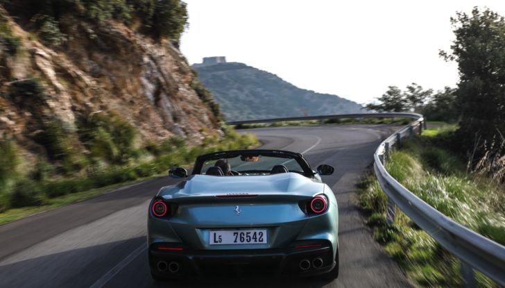 [VIDEO] Prova su strada Ferrari Portofino M, tutto il piacere di un V8 da 620 CV - Foto 12 di 42