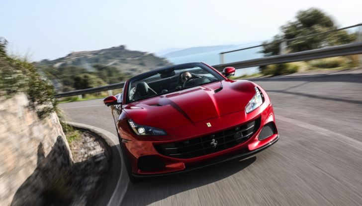 [VIDEO] Prova su strada Ferrari Portofino M, tutto il piacere di un V8 da 620 CV - Foto 18 di 42