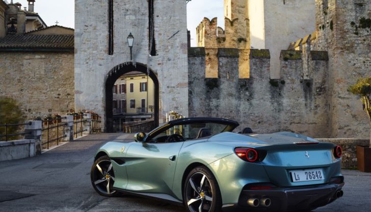 [VIDEO] Prova su strada Ferrari Portofino M, tutto il piacere di un V8 da 620 CV - Foto 31 di 42