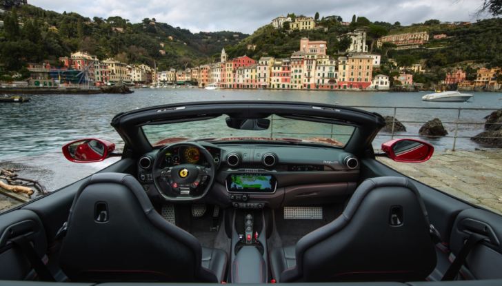 [VIDEO] Prova su strada Ferrari Portofino M, tutto il piacere di un V8 da 620 CV - Foto 39 di 42
