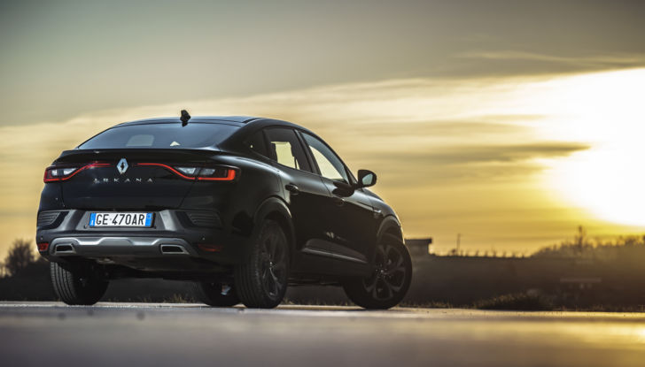 Renault Arkana: prova su strada del SUV Coupé - Foto 24 di 37