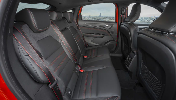 Renault Arkana: prova su strada del SUV Coupé - Foto 37 di 37