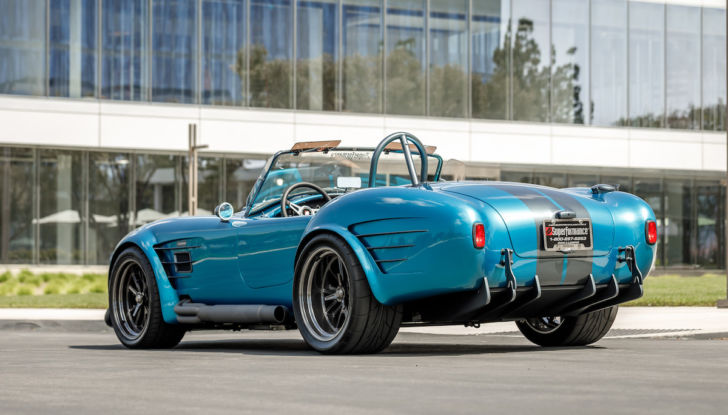 Una Shelby Cobra MKIII R con motore Godzilla - Foto 12 di 17