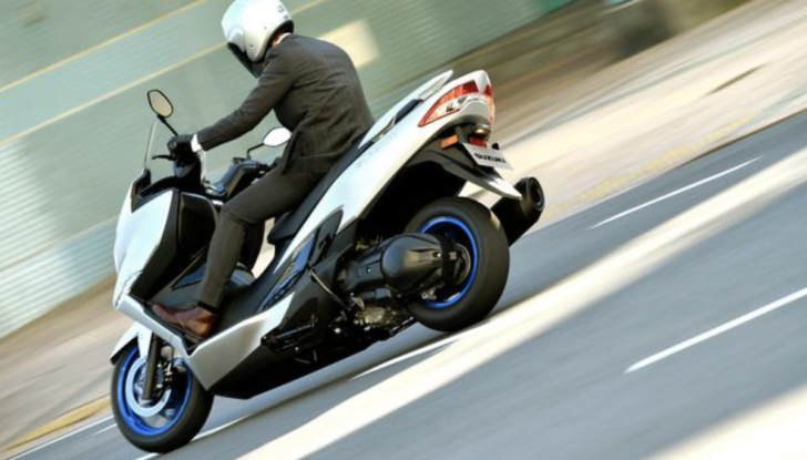 Suzuki: la presentazione del nuovo Burgman 400 diventa un roadshow - Foto 5 di 9