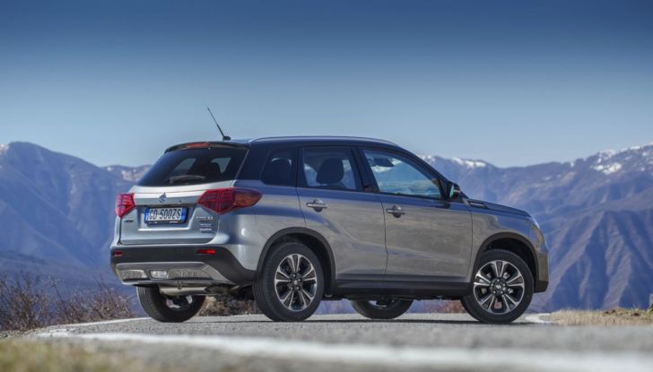 Suzuki, arriva il cambio automatico su tutta la gamma: la nostra prova di nuova Vitara con 6AT - Foto 4 di 31