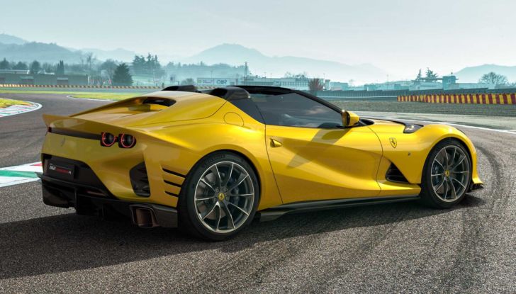 Ferrari 812 Competizione 2021