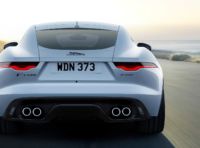 Jaguar F-Type 2021: l’allestimento R-Dynamic Black parte da 78.410 Euro
