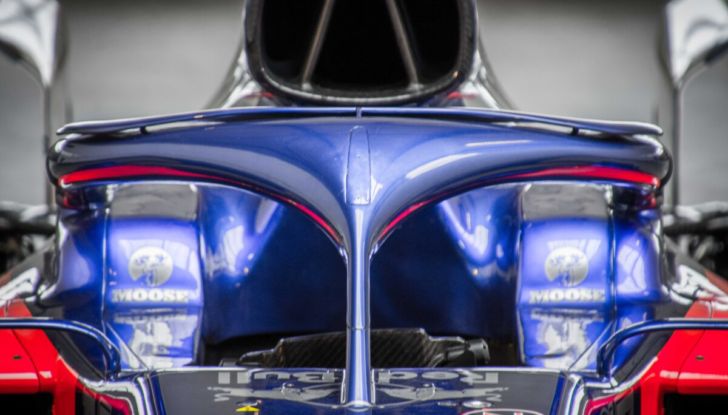 Scuderia Toro Rosso STR14 Albon Gasly