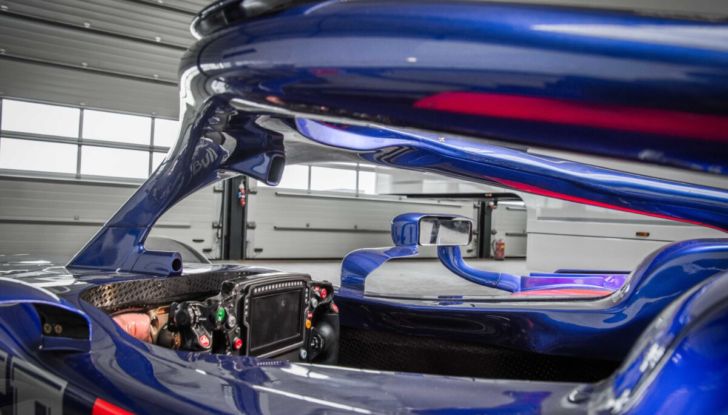 Scuderia Toro Rosso STR14 Albon Gasly