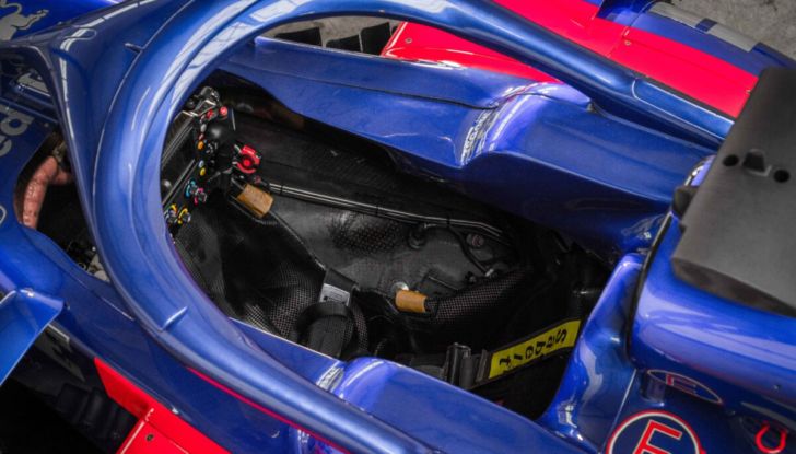 Scuderia Toro Rosso STR14 Albon Gasly