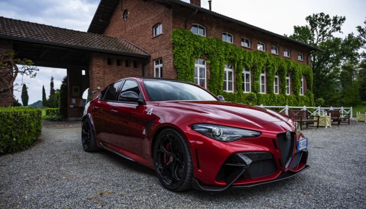 [VIDEO] Prova in pista: Alfa Romeo Giulia GTA e GTAm, la berlina del Biscione oltre ogni limite - Foto 28 di 50