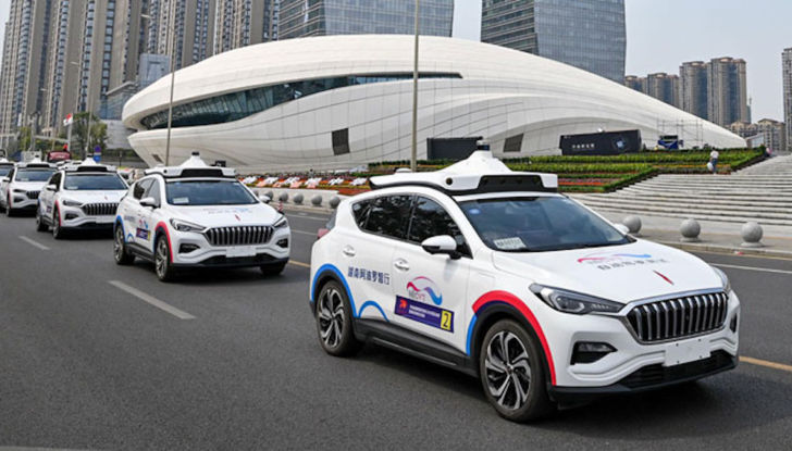 Pechino: arriva il robotaxi di Baidu a pagamento - Foto 2 di 6