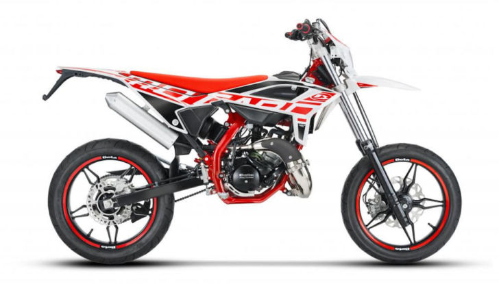 Beta: la RR 50 2021 si fa in due, enduro e motard - Foto 3 di 8