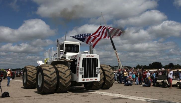 Big Bud 747, il trattore più grande del mondo - Foto 4 di 8