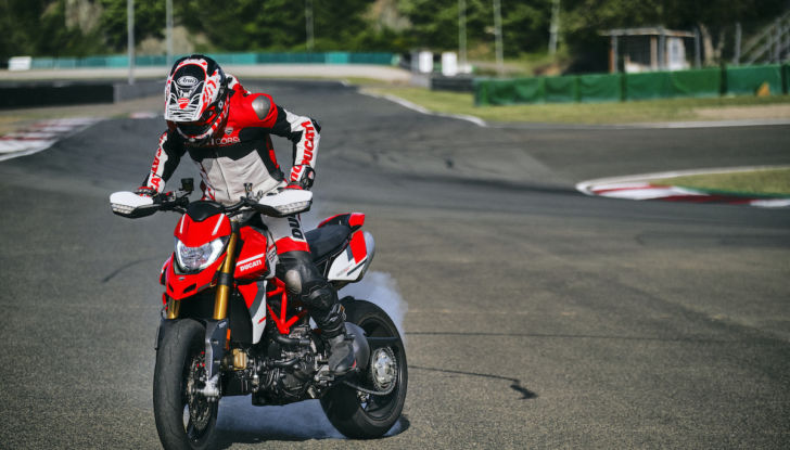 Ducati Hypermotard 950 SP: nuova livrea e motore Euro 5 - Foto 4 di 9