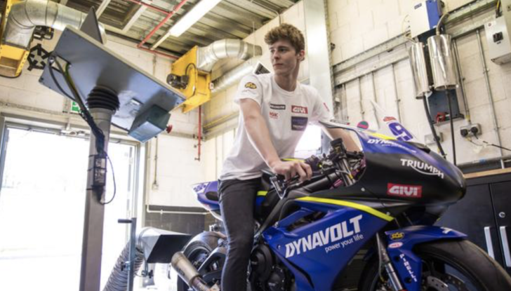 Presentata la Dynavolt Triumph Street Triple 765 RS - Foto 14 di 14