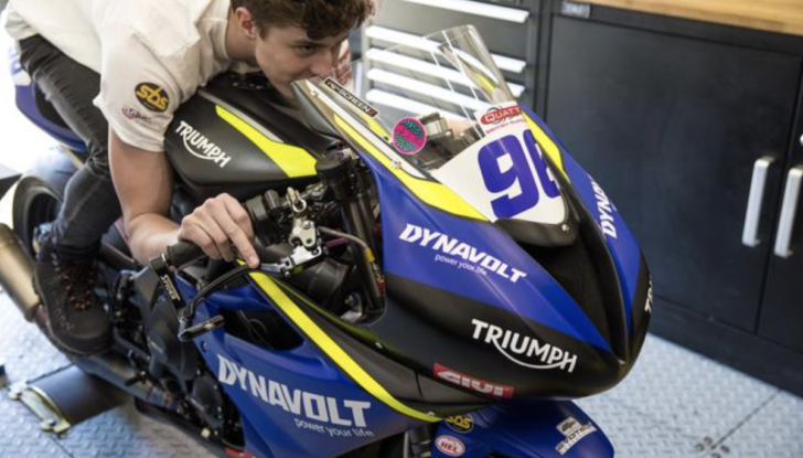 Presentata la Dynavolt Triumph Street Triple 765 RS - Foto 6 di 14