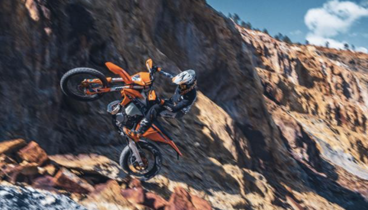 KTM presenta la nuova gamma enduro EXC 2022 - Foto 10 di 15