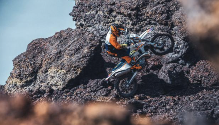 KTM presenta la nuova gamma enduro EXC 2022 - Foto 13 di 15