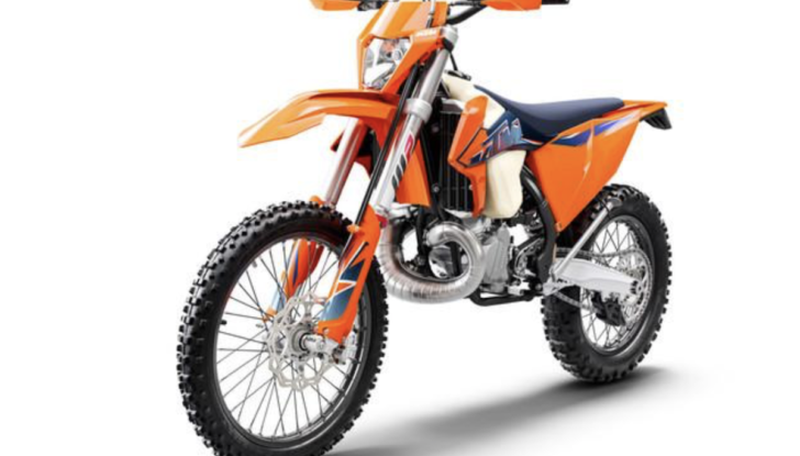 KTM presenta la nuova gamma enduro EXC 2022 - Foto 8 di 15