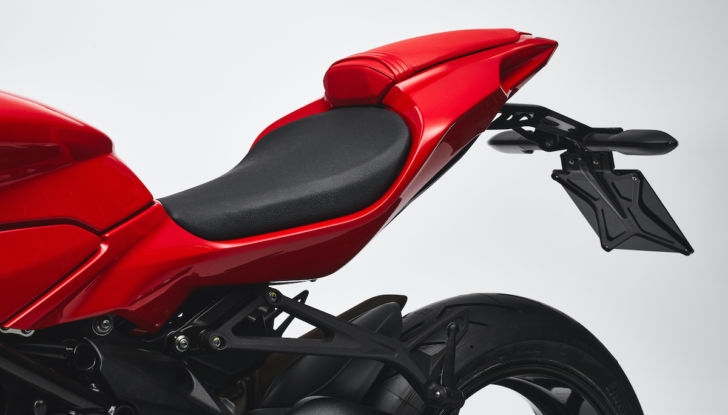 MV Agusta F3 Rosso: le novità 2021 della supersportiva italiana - Foto 1 di 11