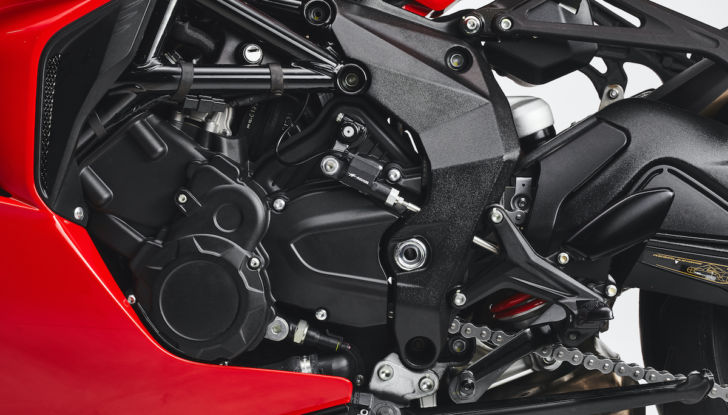 MV Agusta F3 Rosso: le novità 2021 della supersportiva italiana - Foto 2 di 11
