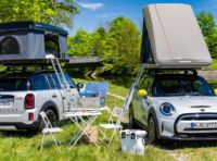 Un’idea per il campeggio? La tenda da tetto per Mini Cooper SE e Countryman