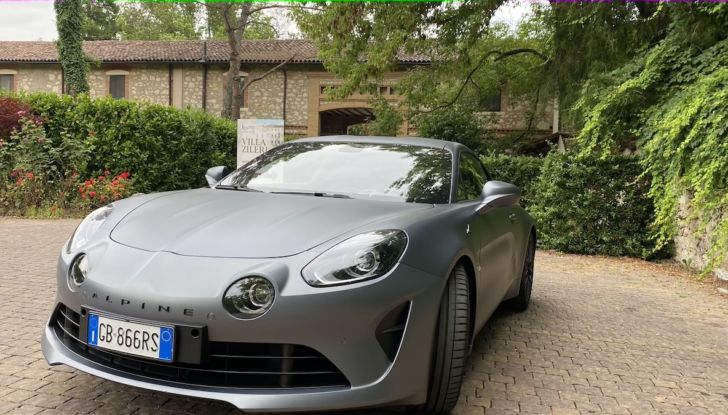 Alpine A110S 2021: prova su strada della “sportivetta” francese - Foto 17 di 21