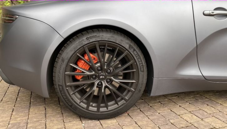 Alpine A110S 2021: prova su strada della “sportivetta” francese - Foto 5 di 21