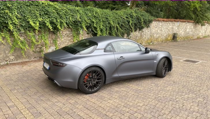 Alpine A110S 2021: prova su strada della “sportivetta” francese - Foto 11 di 21