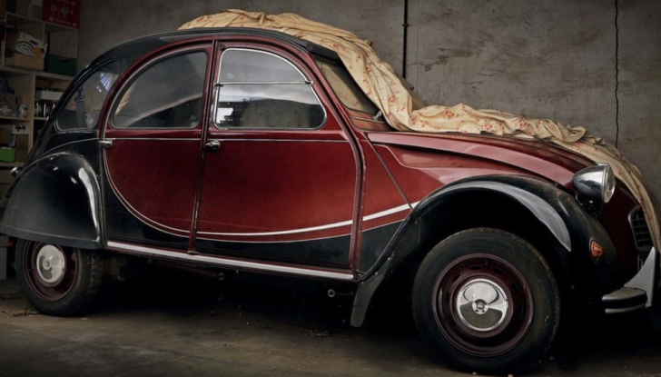 All’asta una Citroen 2CV Charleston praticamente nuova - Foto 2 di 7