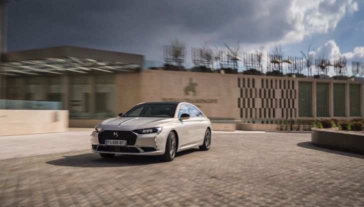 [VIDEO] Prova su strada DS 9 E-Tense, il Plug-In di classe da 225 a 360 cavalli di potenza - Foto 8 di 31