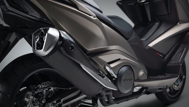 Kymco AK 550 ETS: motore Euro 5 e tante soluzioni pratiche - Foto 23 di 25