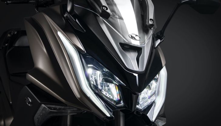 Kymco AK 550 ETS: motore Euro 5 e tante soluzioni pratiche - Foto 24 di 25