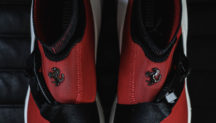 Puma ION F: le sneaker ispirate alla Ferrari SF90 Stradale - Foto 4 di 6