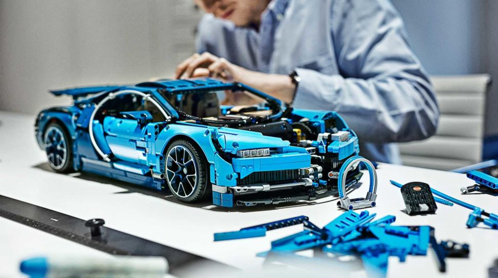 Bugatti Lego Technic, si può guidare l'auto in mattoncini in scala 1:1 -  Attualità 