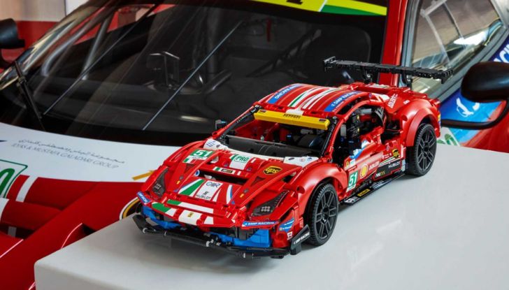 Ferrari 488 GTE Lego