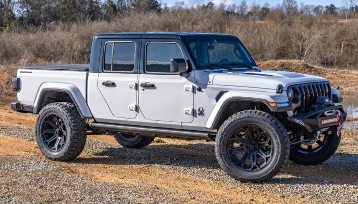 Jeep Gladiator Black Widow