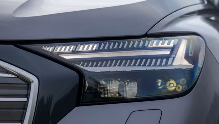 Prova su strada Audi Q4 E-Tron 50, ecco come va il SUV elettrico dei Quattro Anelli da 45.700 euro [VIDEO] - Foto 20 di 58