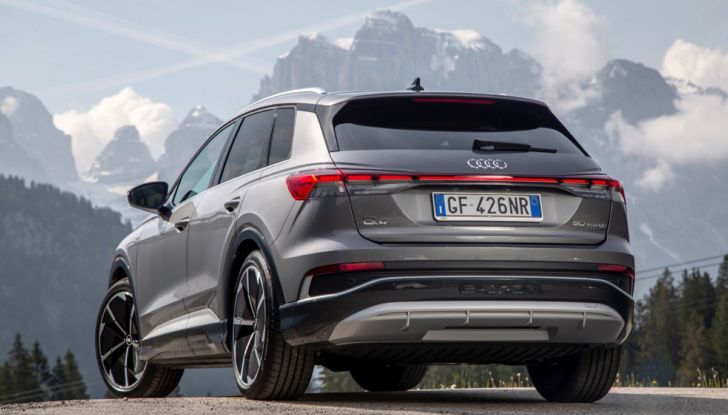 Prova su strada Audi Q4 E-Tron 50, ecco come va il SUV elettrico dei Quattro Anelli da 45.700 euro [VIDEO] - Foto 22 di 58