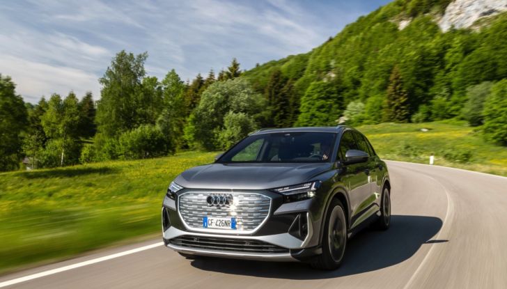 Prova su strada Audi Q4 E-Tron 50, ecco come va il SUV elettrico dei Quattro Anelli da 45.700 euro [VIDEO] - Foto 37 di 58