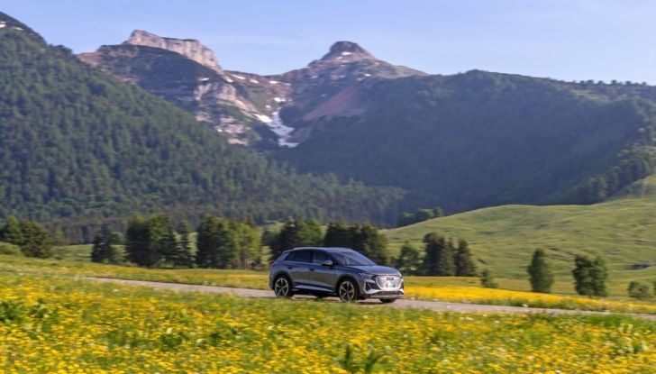 Prova su strada Audi Q4 E-Tron 50, ecco come va il SUV elettrico dei Quattro Anelli da 45.700 euro [VIDEO] - Foto 40 di 58