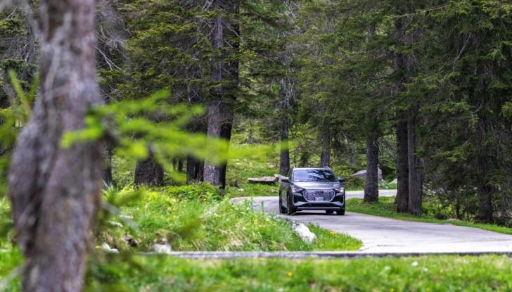 Prova su strada Audi Q4 E-Tron 50, ecco come va il SUV elettrico dei Quattro Anelli da 45.700 euro [VIDEO] - Foto 51 di 58