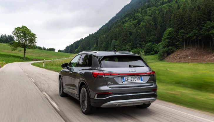 Prova su strada Audi Q4 E-Tron 50, ecco come va il SUV elettrico dei Quattro Anelli da 45.700 euro [VIDEO] - Foto 6 di 58